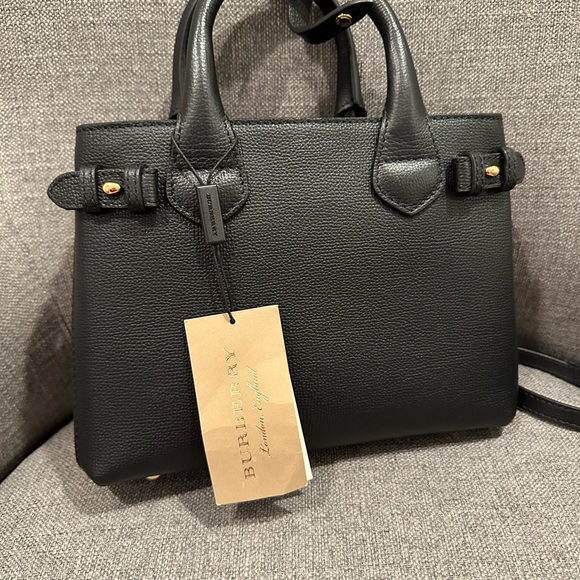 Burberry  banner - Picture 5 of 11